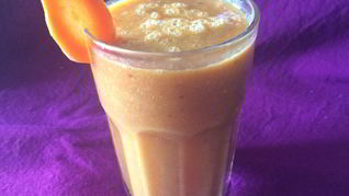 Смузи из ананаса и инжира