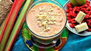 Смузи из ревеня, киви и банана