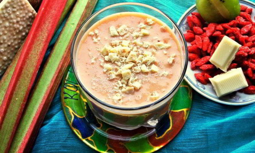 Рецепт смузей из ревеня, киви и банана