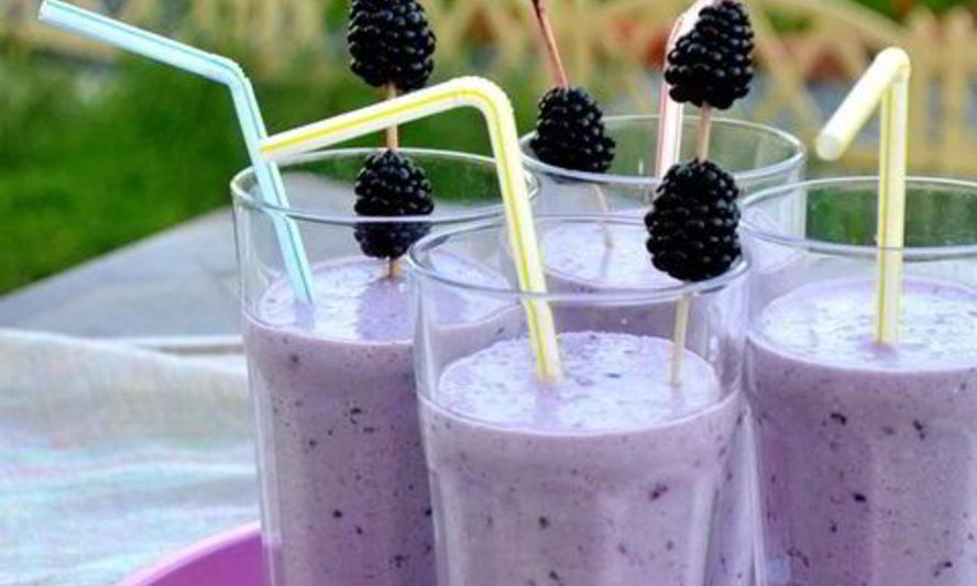 Рецепт смузей ореховый с ежевикой