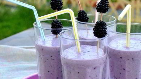 смузи ореховый с ежевикой