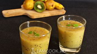 Смузи с бананом, киви и грушей