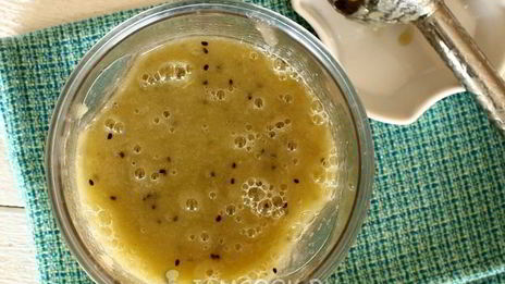 смузи с бананом, киви и грушей