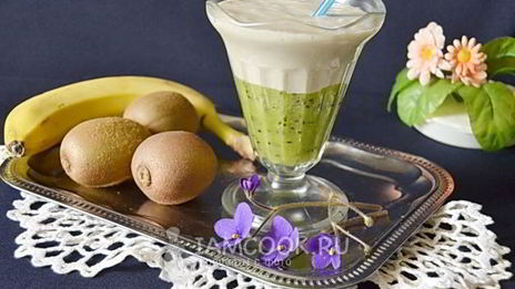смузи с киви и бананом