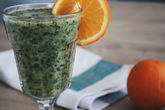 Смузи со шпинатом и апельсином