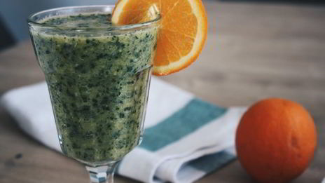 смузи со шпинатом и апельсином