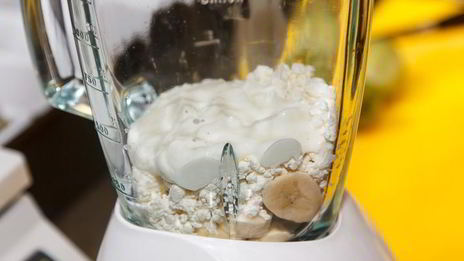 творожный мусс с фруктовым смузи