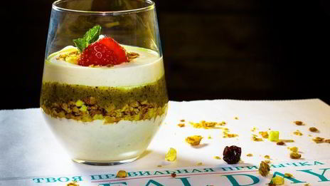 творожный мусс с фруктовым смузи