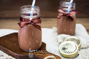 Творожный смузи с бананом и какао