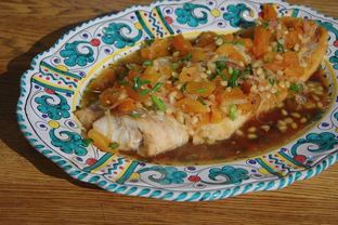 Треска в кленовом сиропе под соусом из кураги