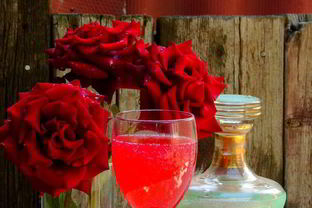 Вино из лепестков роз