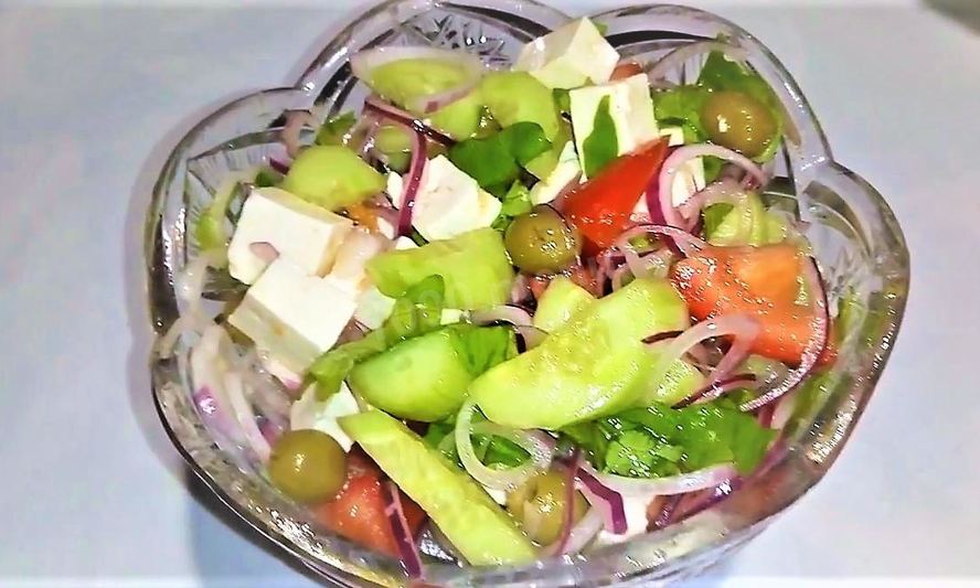 Рецепт греческого салата из овощей и сыра