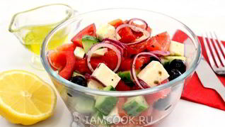 Греческий салат с брынзой