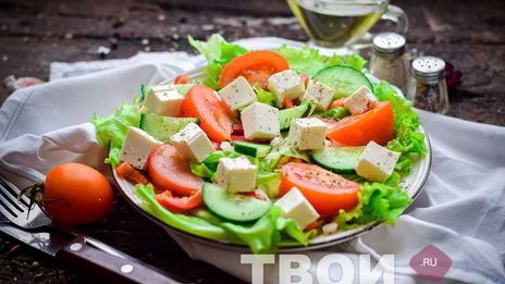 греческий салат с фетаксой