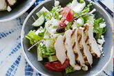 Греческий салат с курицей