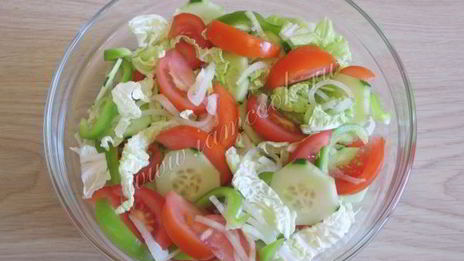 греческий салат с пекинской капустой