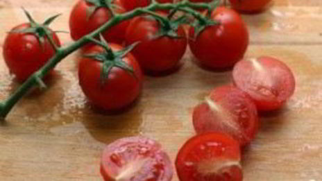 греческий салат с помидорами