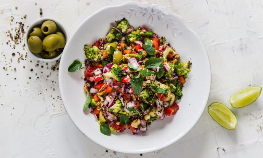 Рецепт овощного салата с зеленой гречкой