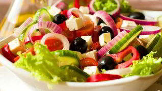 Салат греческий с бальзамическим уксусом