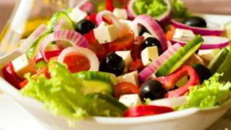 салат греческий с бальзамическим уксусом