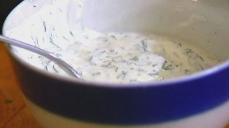 салат из гречки с брокколи и семгой