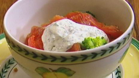 салат из гречки с брокколи и семгой