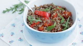 Теплый гречневый салат