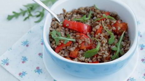 теплый гречневый салат