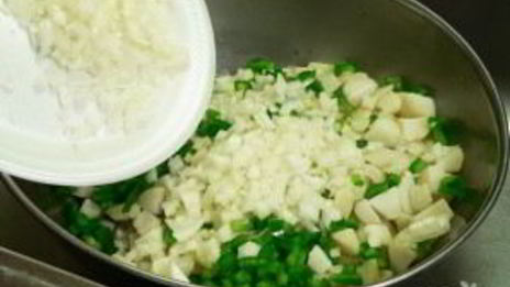 картофельный салат на гарнир