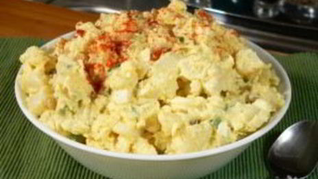 картофельный салат на гарнир