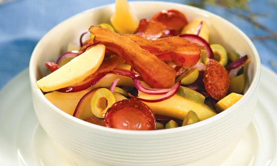 Рецепт картофельного салата с копченостями