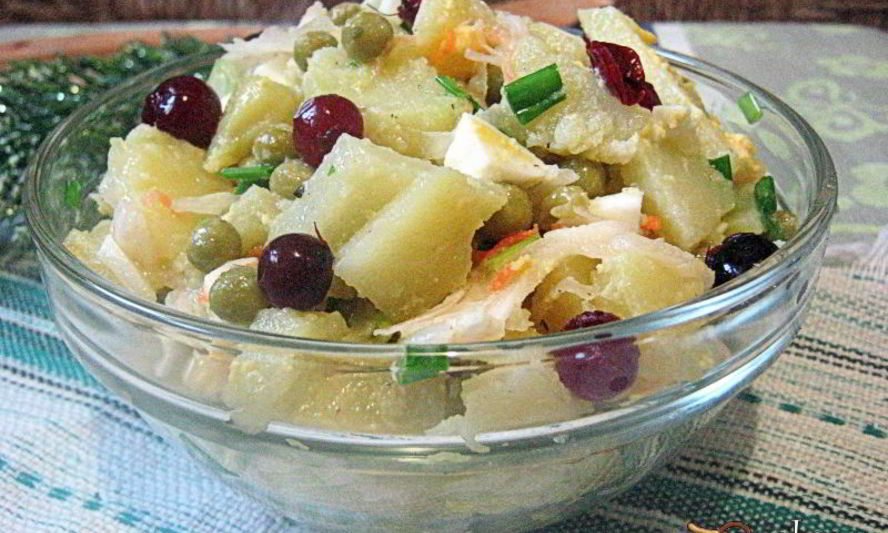 Рецепт картофельного салата с квашенной капустой