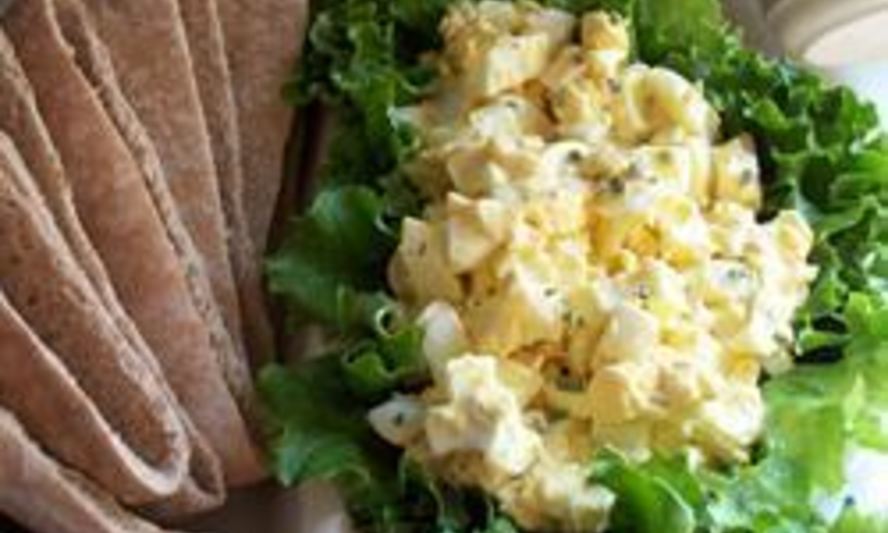 Рецепт картофельного салата с сельдереем и яйцами