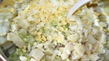 картофельный салат с яйцом