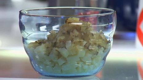 картофельный салат с жареным беконом