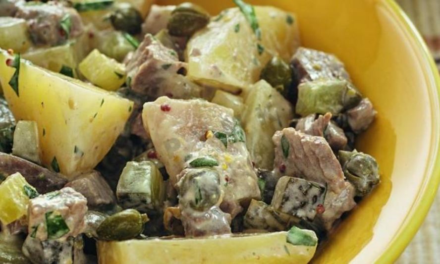 Рецепт салата из картофеля с сельдью и телятиной