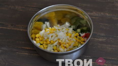 салат с картофелем и кукурузой