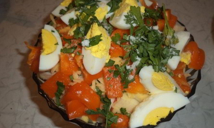 Рецепт салата с картофелем, свеклой яблоками и болгарским перцем