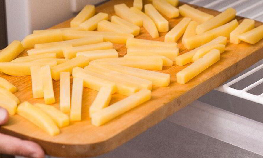 Рецепт салата с жареной картошкой