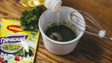 теплый салат с молодым картофелем и хрустящим беконом