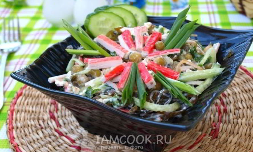 Рецепт крабового салата с морской капустой