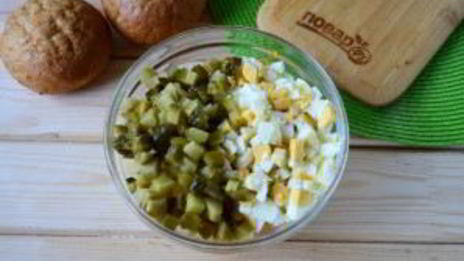 булочки, фаршированные салатом оливье