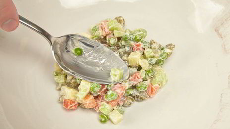 говяжий язык с оливье