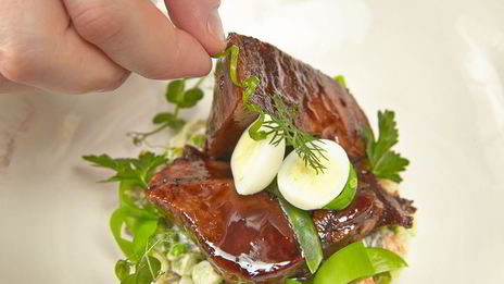 говяжий язык с оливье