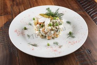 Классическое оливье c курицей