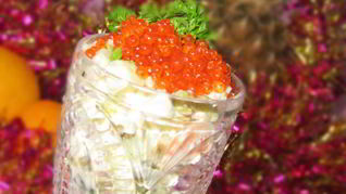 Оливье с форелью и красной икрой