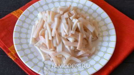 оливье с кальмарами