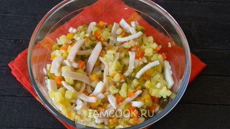 оливье с кальмарами