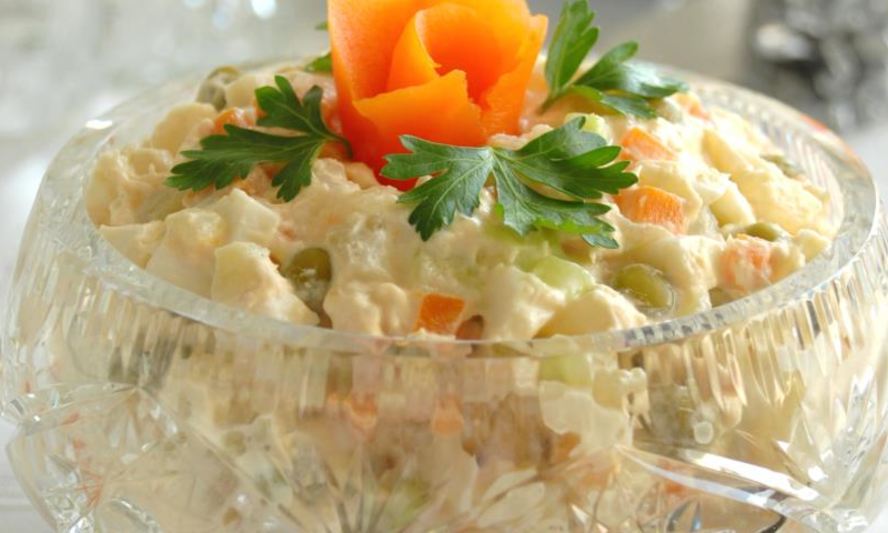 Рецепт оливье с кисло-сладкими яблоками