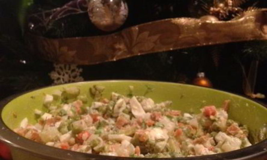 Рецепт оливье с колбасой